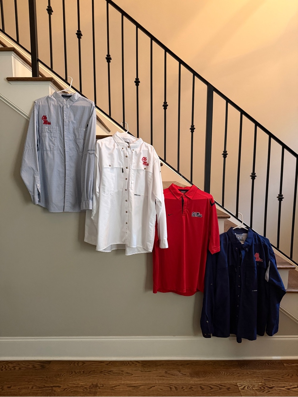 Drake Nike Columbia M Button-Up & Polo Shirt Lot in Light Blue, White, Red, Navy